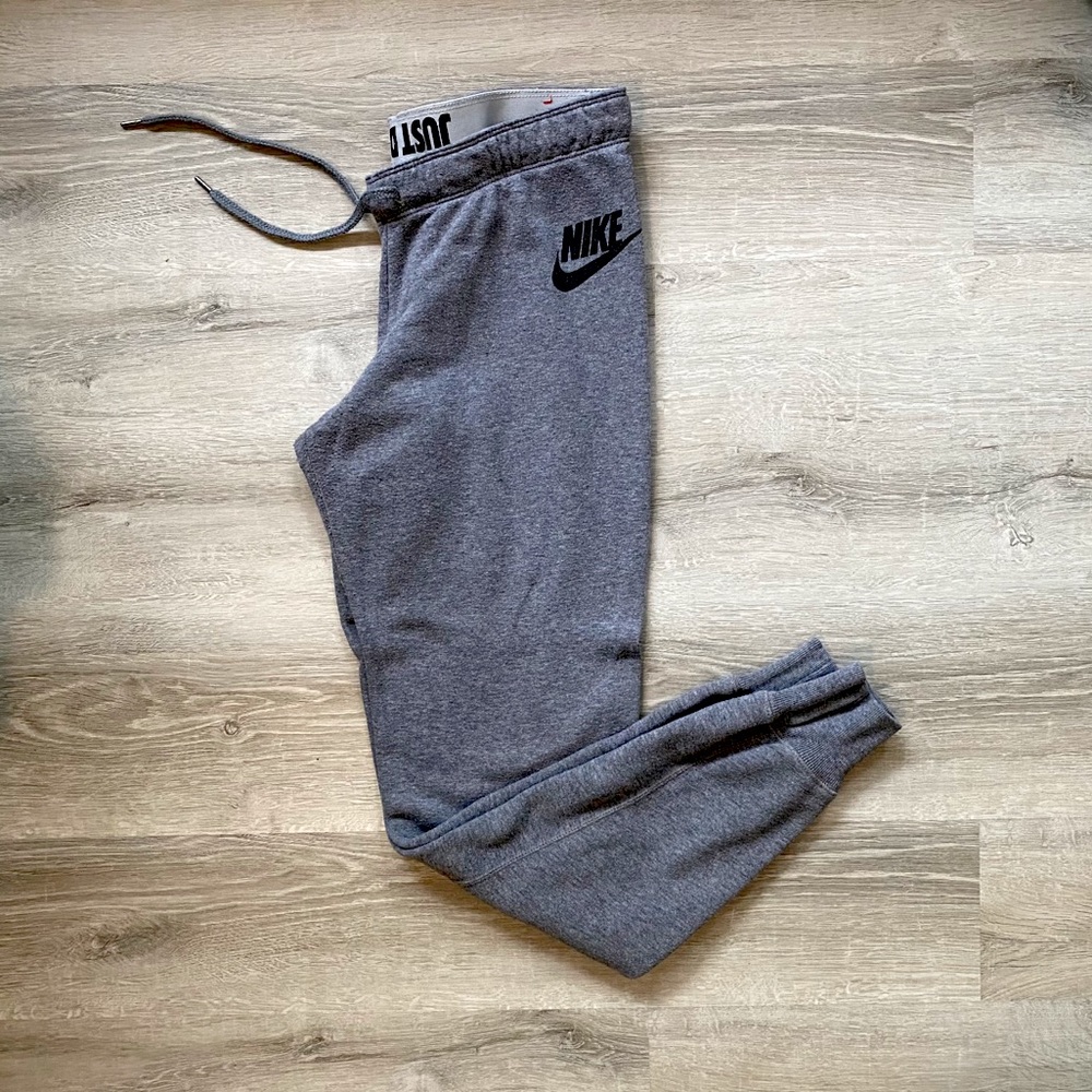 Nike gray jogger sweatpants
